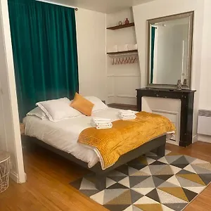 Jolie A , Paris France
